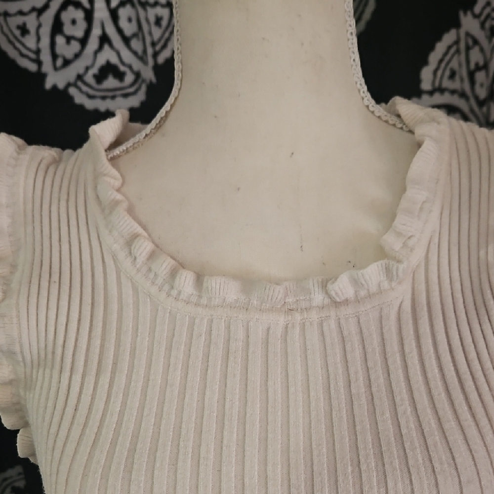 Gilli Cream Ribbed Ruffle Tank Top - Picture 2 of 8